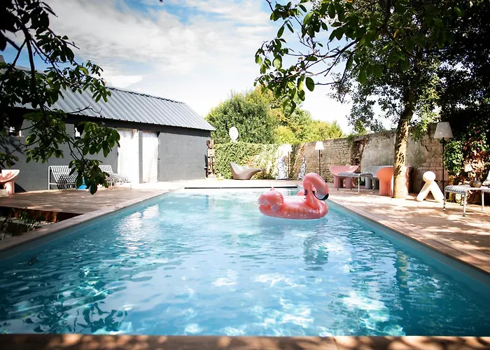 Villa La Minoterie : Maison Atypique D'hote Et De Seminaires, 20min De La Rochelle