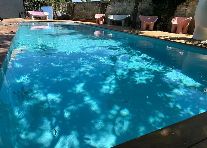 Villa La Minoterie : Maison Atypique D'hote Et De Seminaires, 20min De La Rochelle